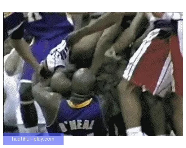 巴克利公开支持体罚教育认为打屁股有助于孩子记住教训